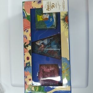 Alice in Wonderland Vase Set